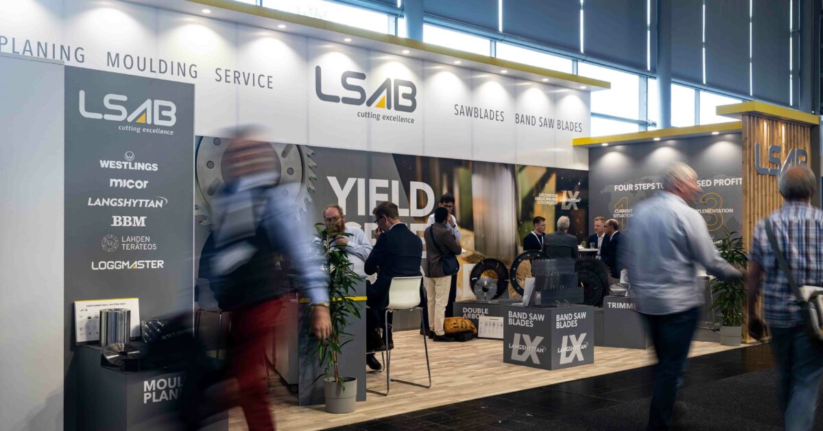 Messeforum builds stands for LSAB